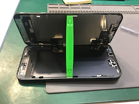iPhone14の画面交換ならデータそのまま修理可能なスマホ修理工房セレオ甲府店へ！